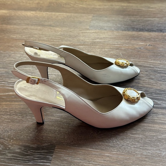 Vintage Salvatore Ferragamo White Leather Slingback Heels - Picture 1 of 8